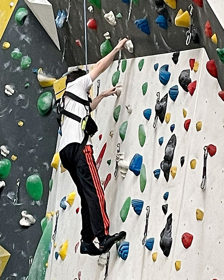 Actualité - Vitrine de l'atelier Argile - Fondation les Eglantines