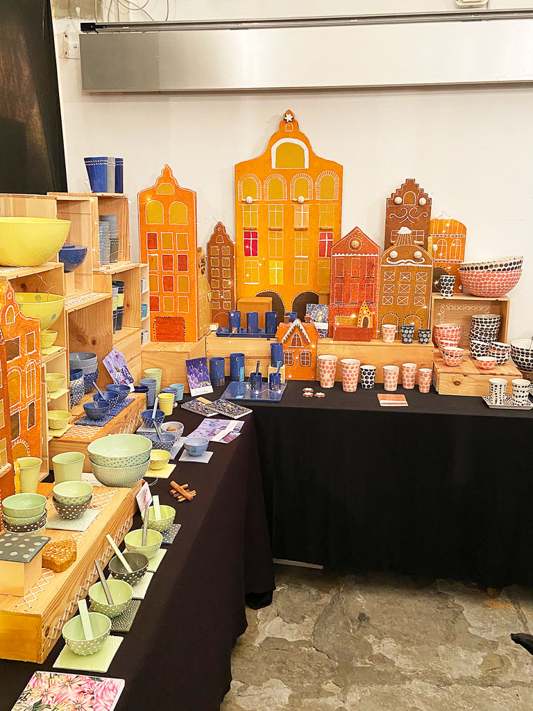 Actualité - Vitrine de l'atelier Argile - Fondation les Eglantines