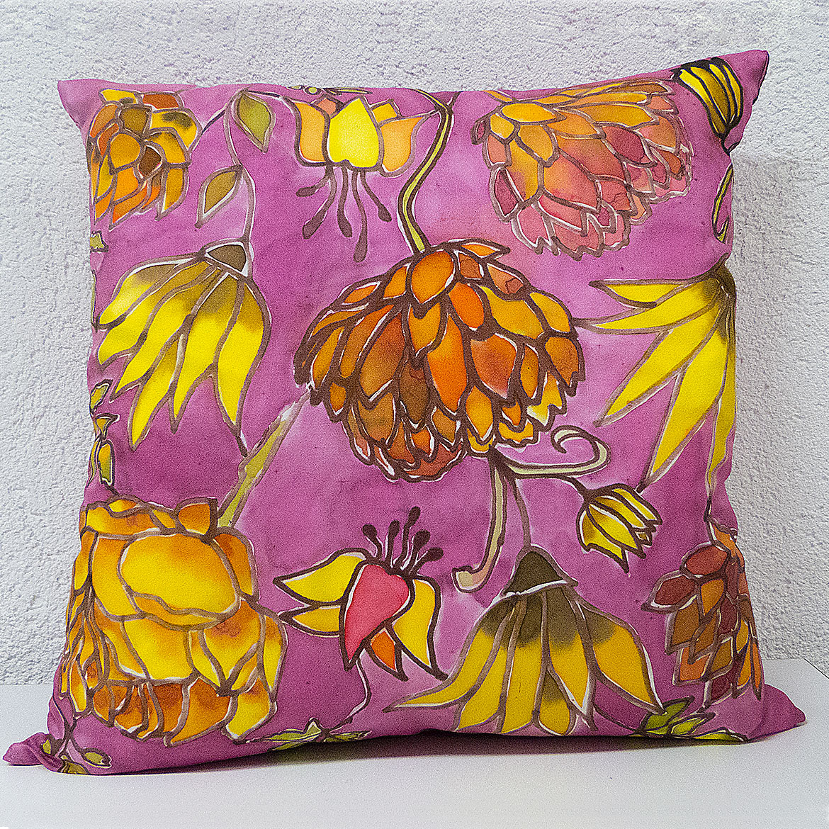 Fondation les Eglantines - Housse de coussin en peinture sur soie